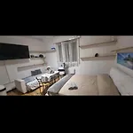 아파트 Brambilla's House